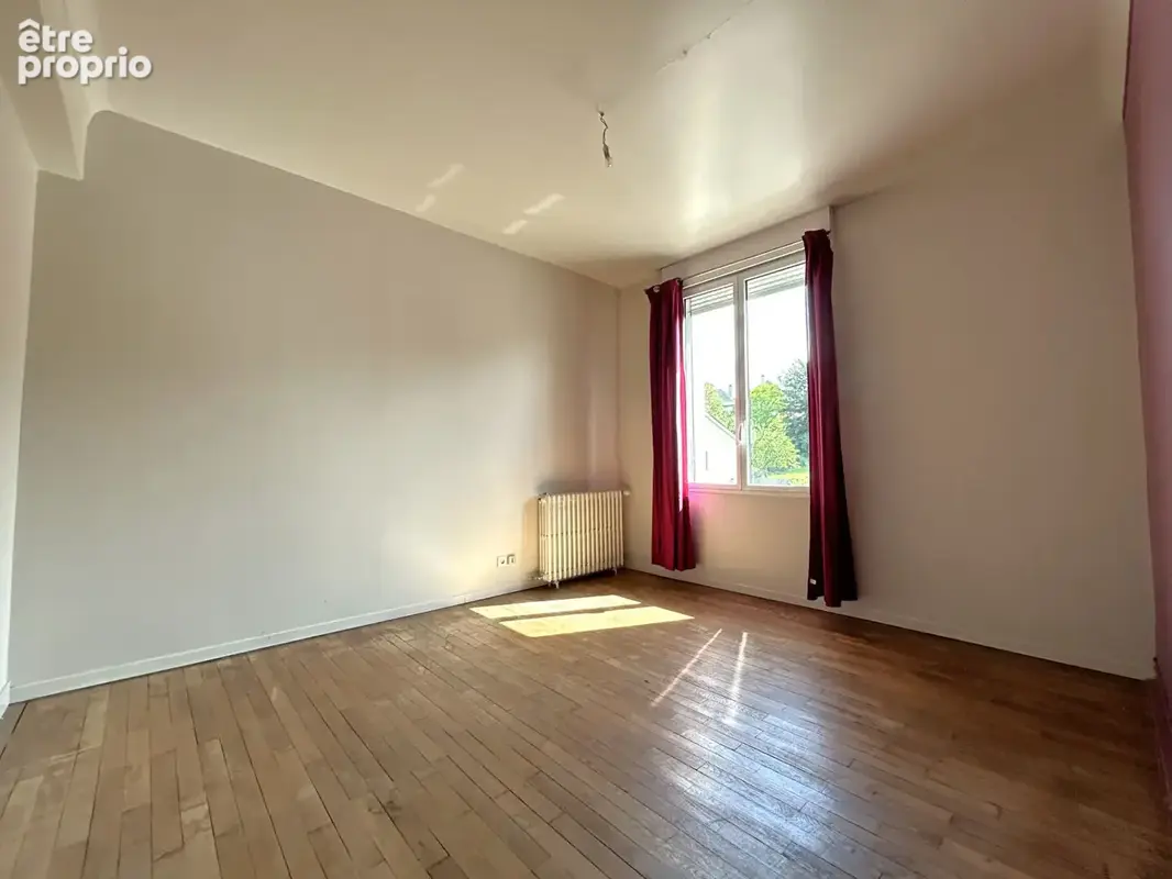 Maison de caractère 155 m² - Centre-bourg Montfort-sur-Meu - Terrain 660 m² - photo 9
