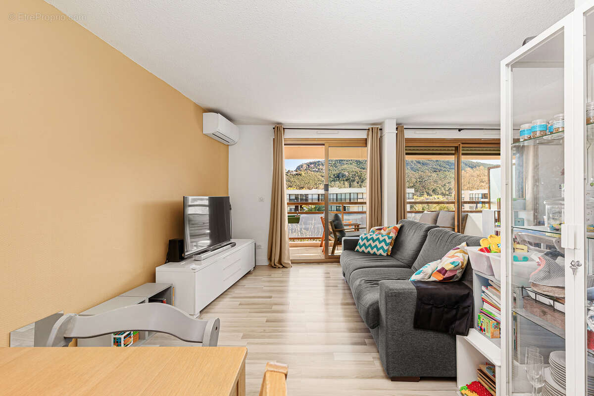 Appartement à MANDELIEU-LA-NAPOULE