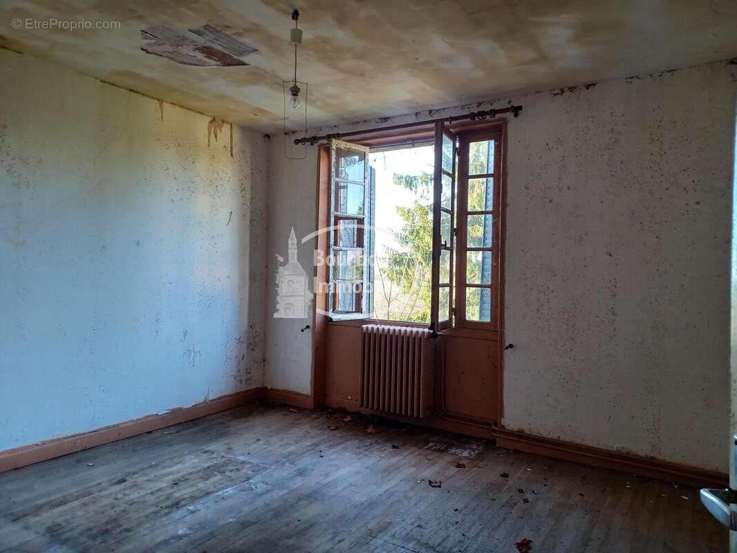 n°4 - Maison à BOURBON-LANCY