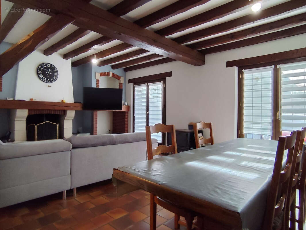 Maison à CHAMPILLON