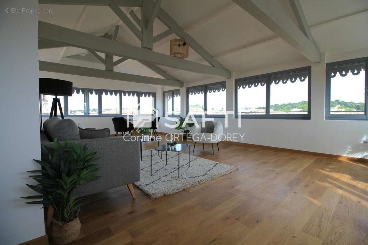 Photo 2 - Appartement à NIMES