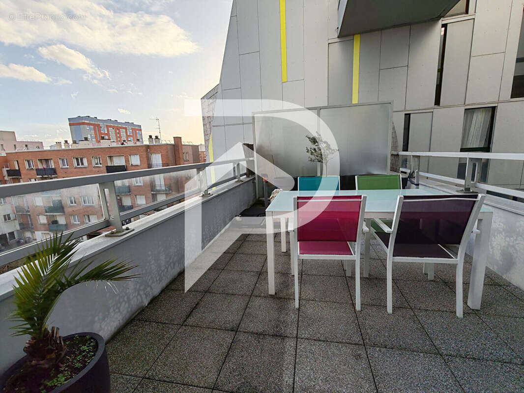Appartement à COLOMBES