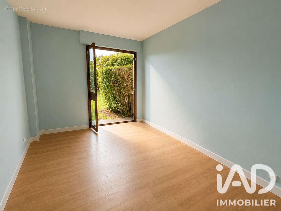 Appartement 68 m² à Fontenay-Le-Fleury  - photo 9