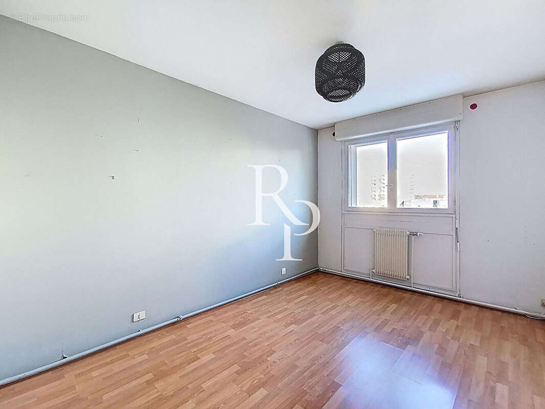 Appartement à LYON-5E