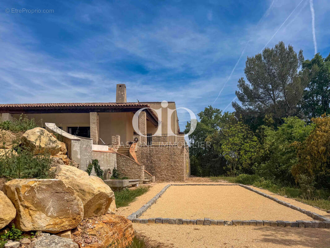Maison à SAINT-MAXIMIN-LA-SAINTE-BAUME