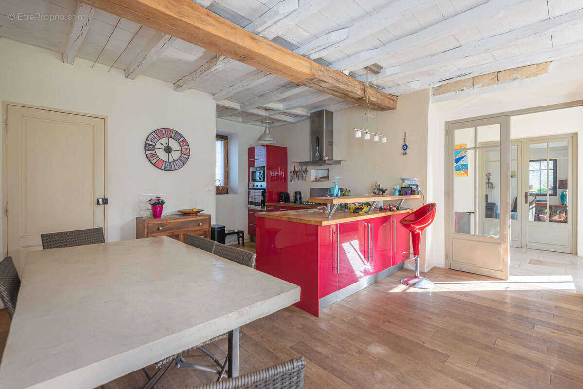 Maison à CAMBLANES-ET-MEYNAC