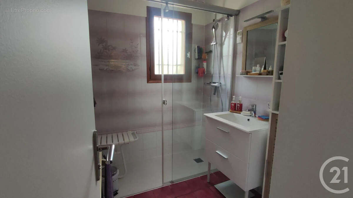 Maison 126 m² à Saint-Loup  - photo 8