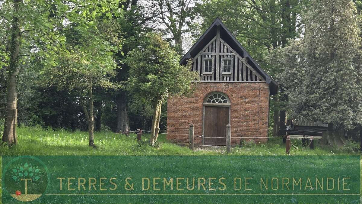 Maison à VARNEVILLE-BRETTEVILLE
