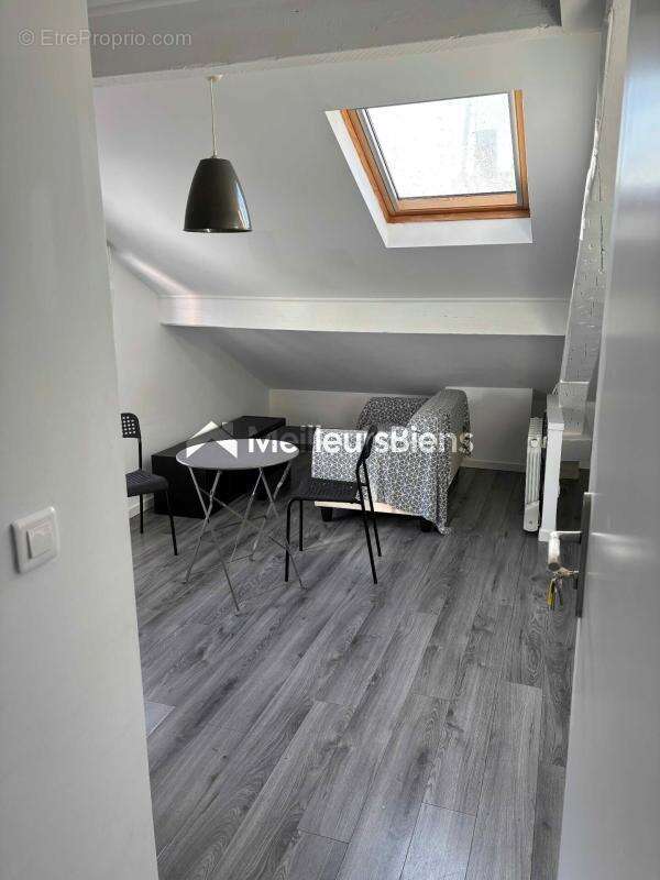Appartement à BEAUCHAMP