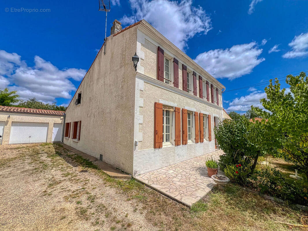 Maison à SAUJON