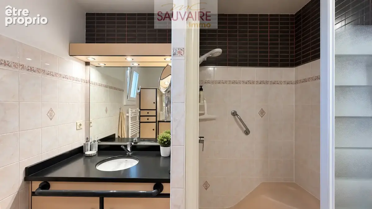 Villa 4 faces avec jardin arboré - photo 13