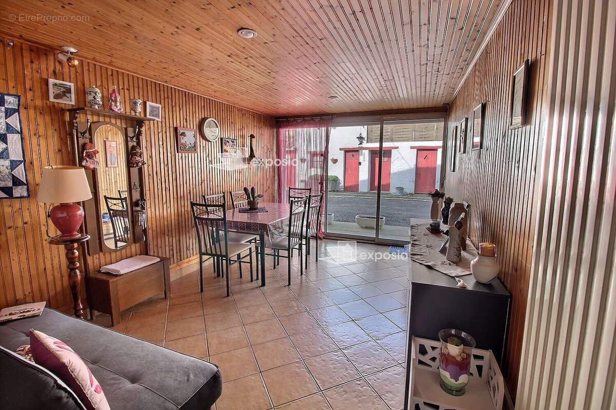Ensemble Immobilier 180 m2 Prahecq - photo 3