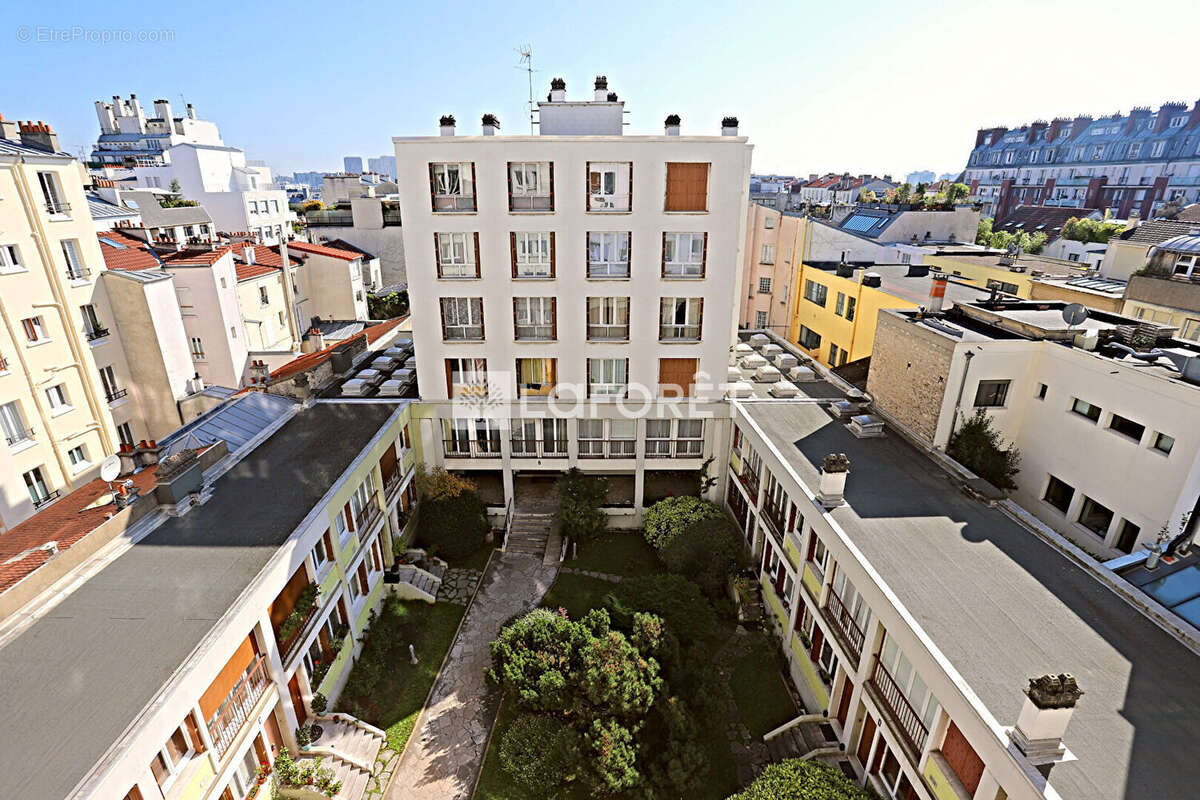 Appartement à PARIS-14E