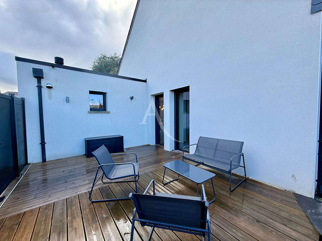 Maison à MESLAY-DU-MAINE