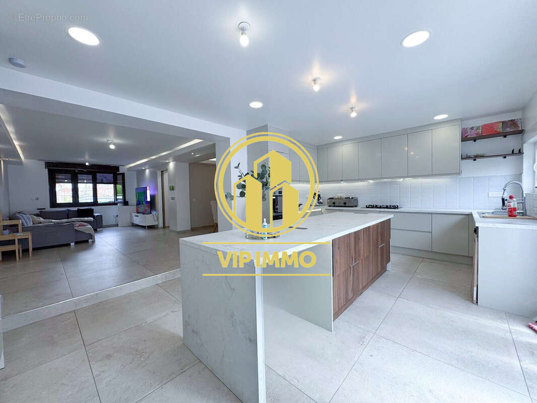 Maison à FACHES-THUMESNIL