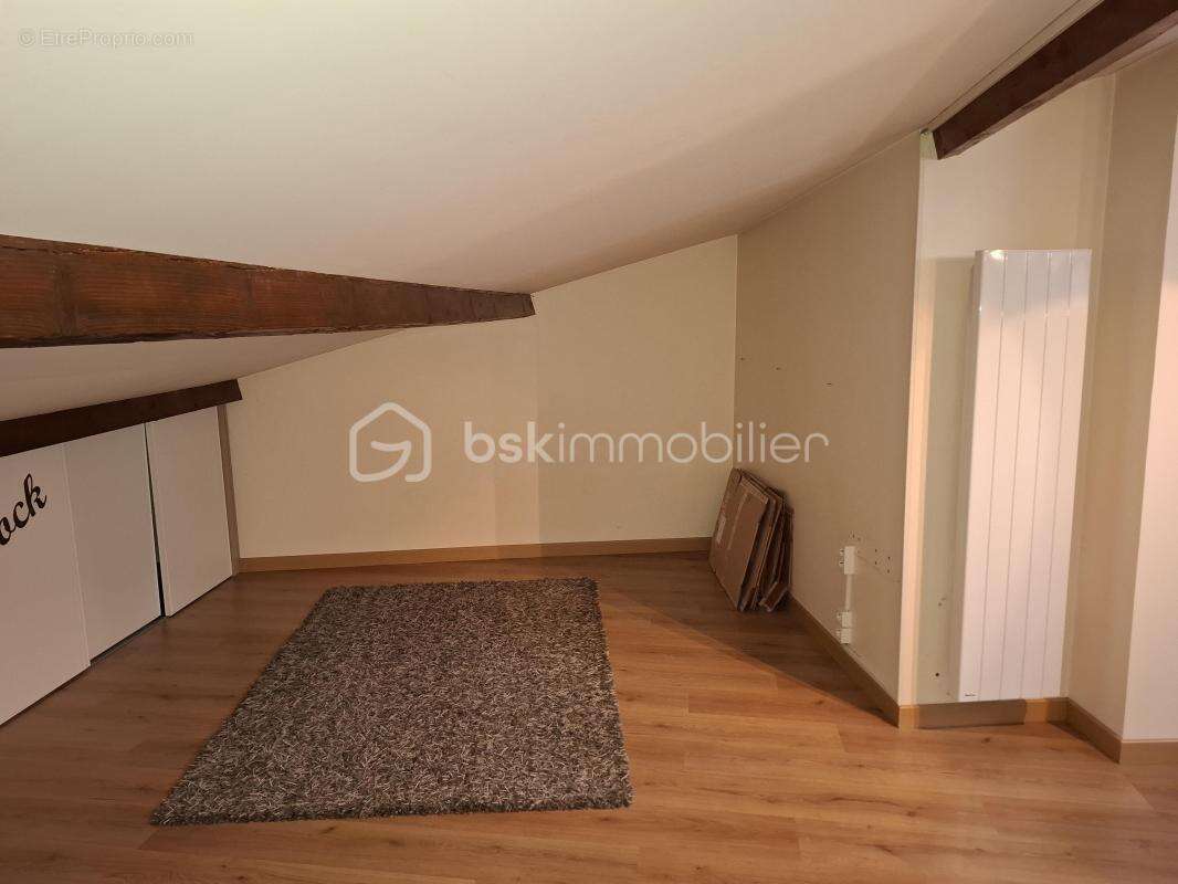Duplex familial lumineux au cœur d’Auvernaux – volumes, calme et stationnement privatif - photo 12