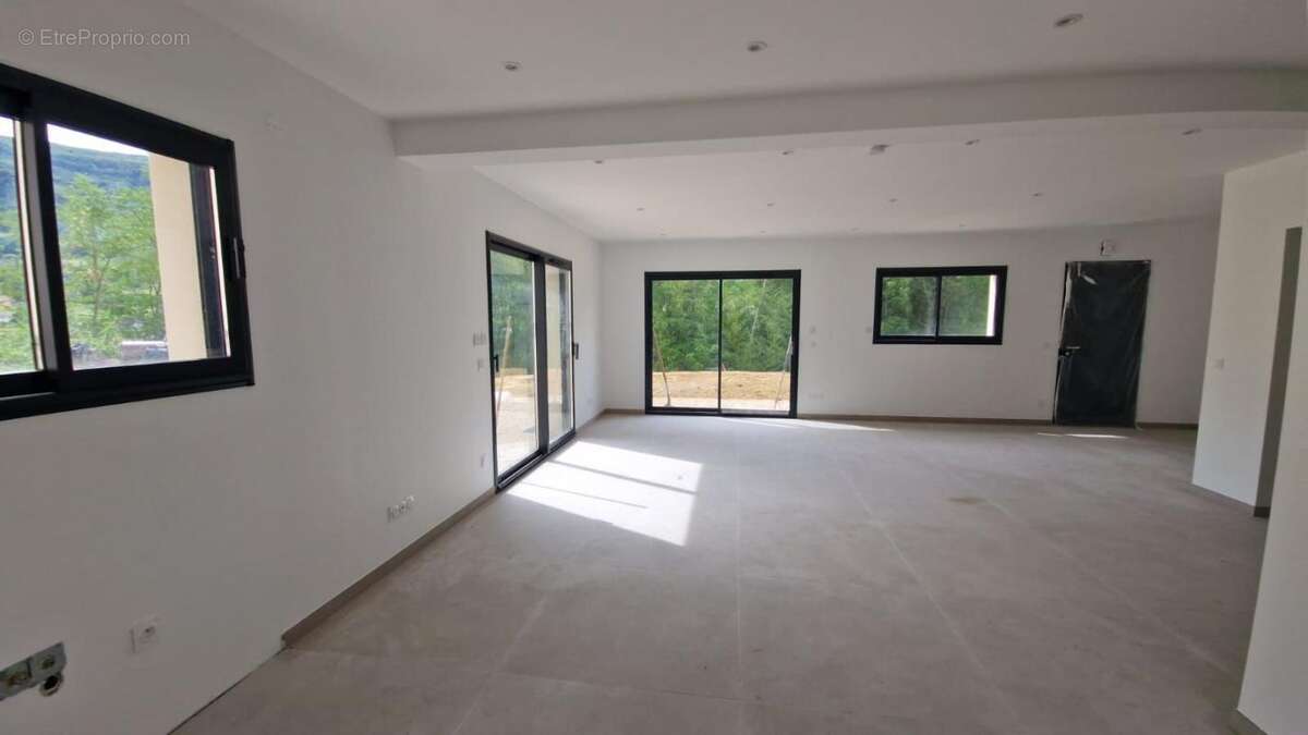 À VENDRE en EXCLUSIVITÉ à Moye – Maison récente sur les premières hauteurs de Rumilly - photo 2