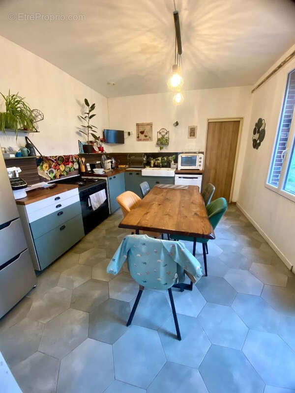 Maison à MONT-SAINT-SULPICE