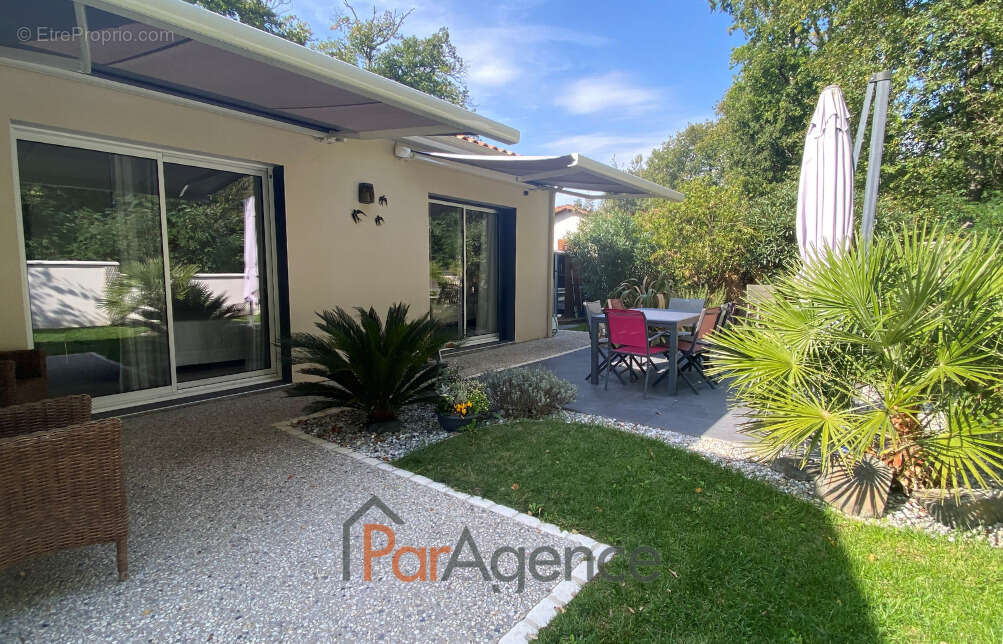 Maison à SAINT-GEORGES-DE-DIDONNE