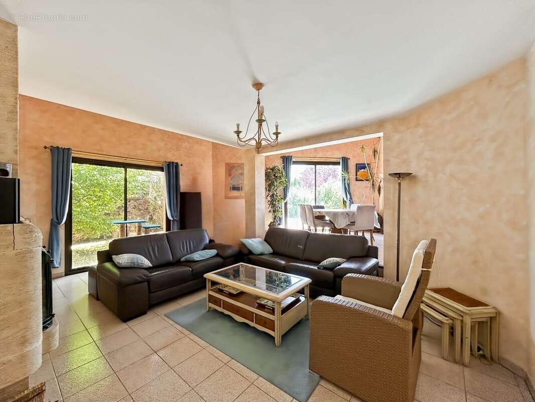 Maison 142 m² à Frouzins  - photo 5