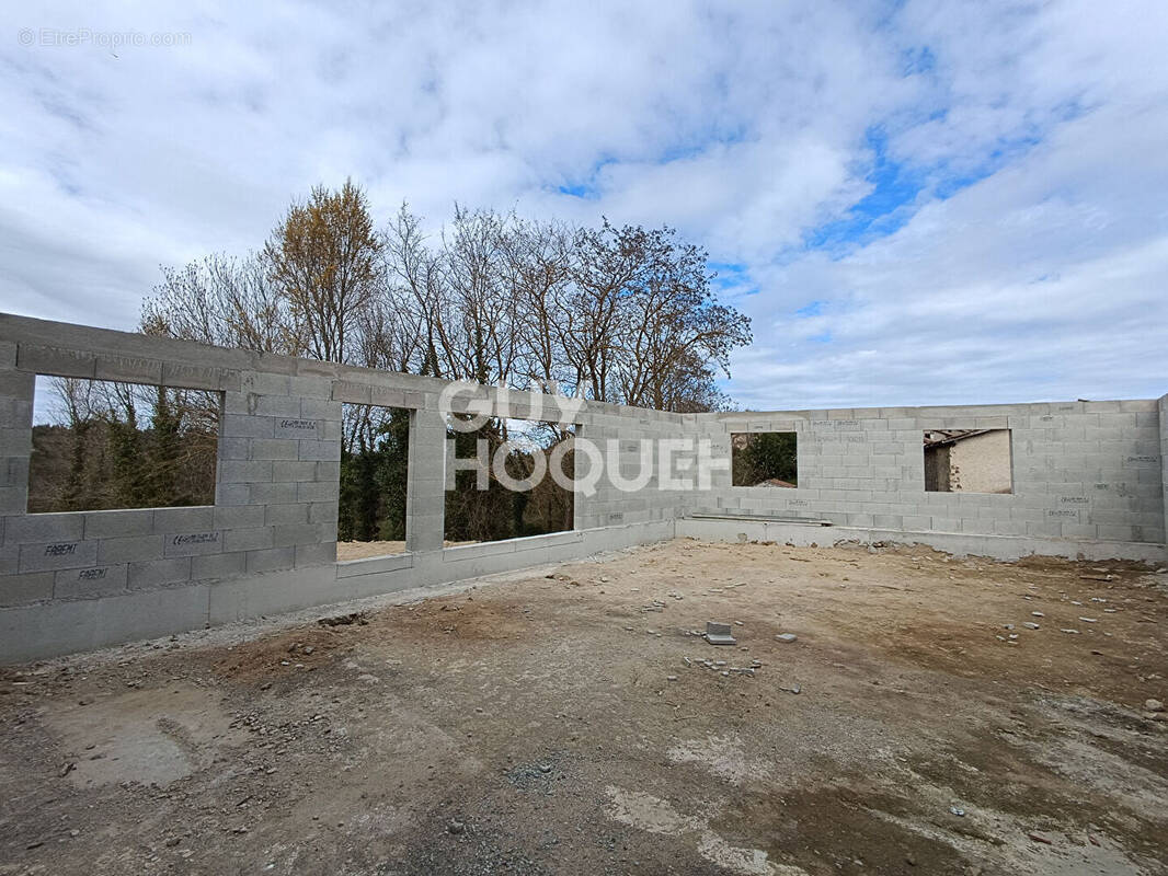 Maison à SAINT-MARTIN-LA-SAUVETE