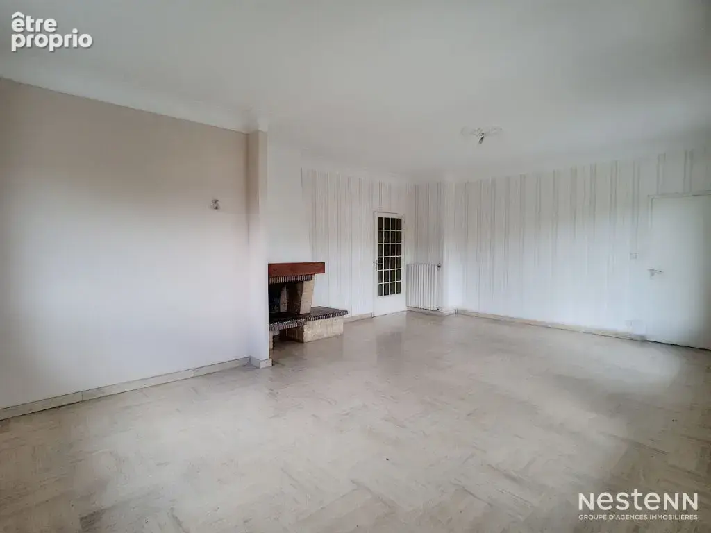 À Vendre - Maison d'architecte de 220 m² avec jardin et double garage à Condom - photo 19