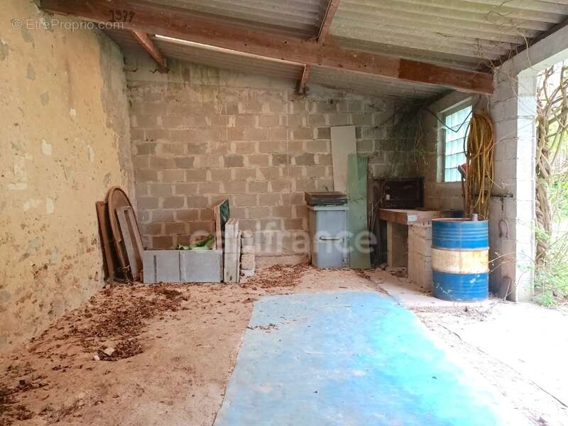 Maison à THORIGNY-SUR-OREUSE