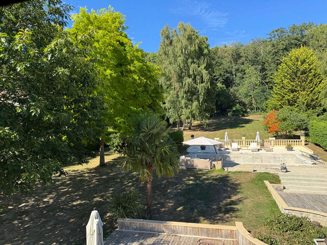 Maison à LES MESNULS