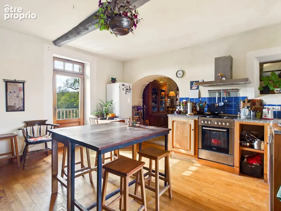Trois maisons situées dans un endroit paisible proche d'une belle ville bastide - photo 11
