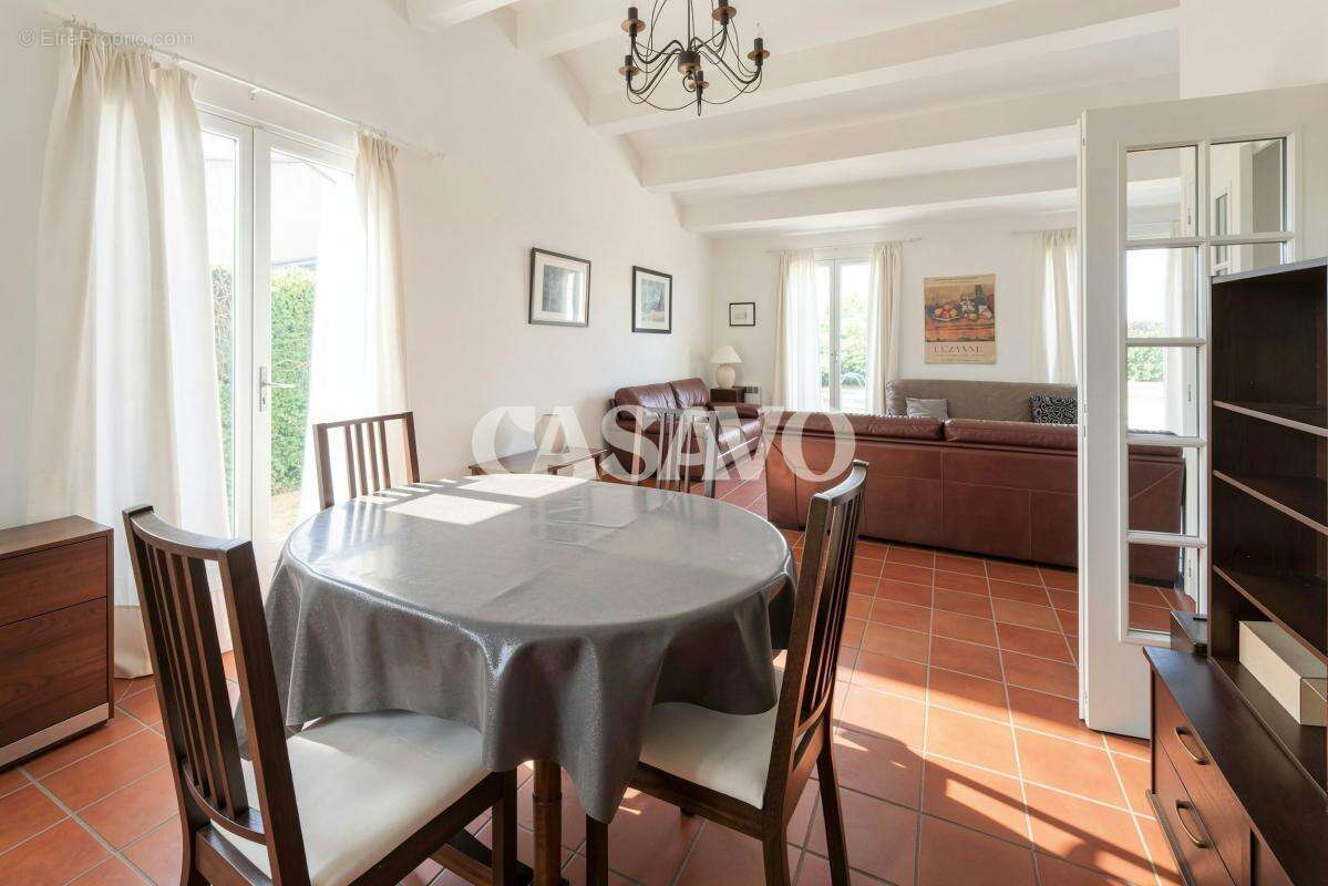 Vente Maison 5 pièces de 115m² - 13540 Aix-en-Provence - photo 10