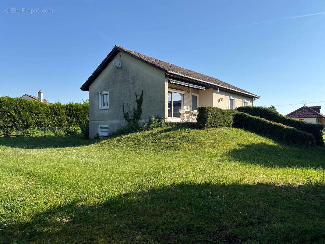 Maison à LONGEAULT