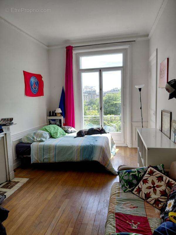 Appartement à PARIS-11E