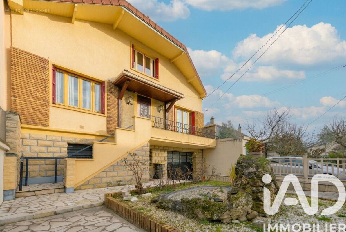 Photo 1 - Maison à VILLEJUIF