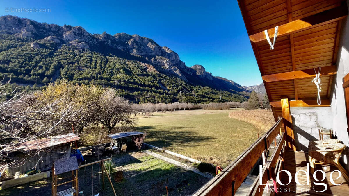 Maison à LA ROCHE-DE-RAME