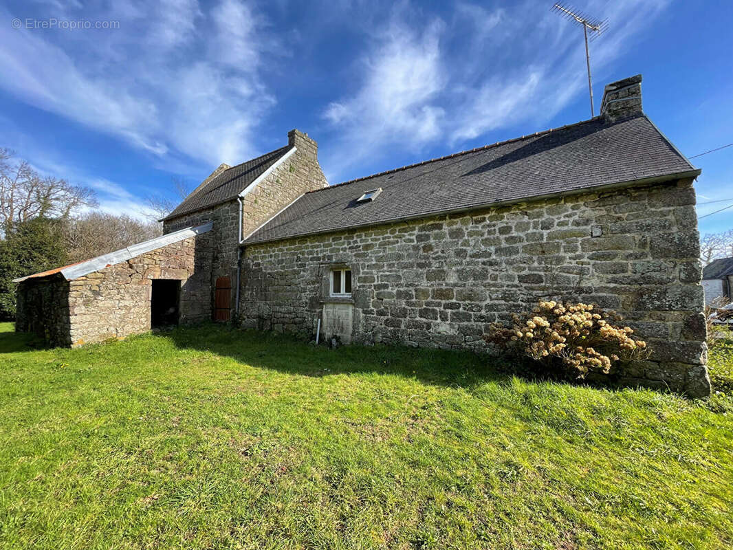 Maison à ERGUE-GABERIC