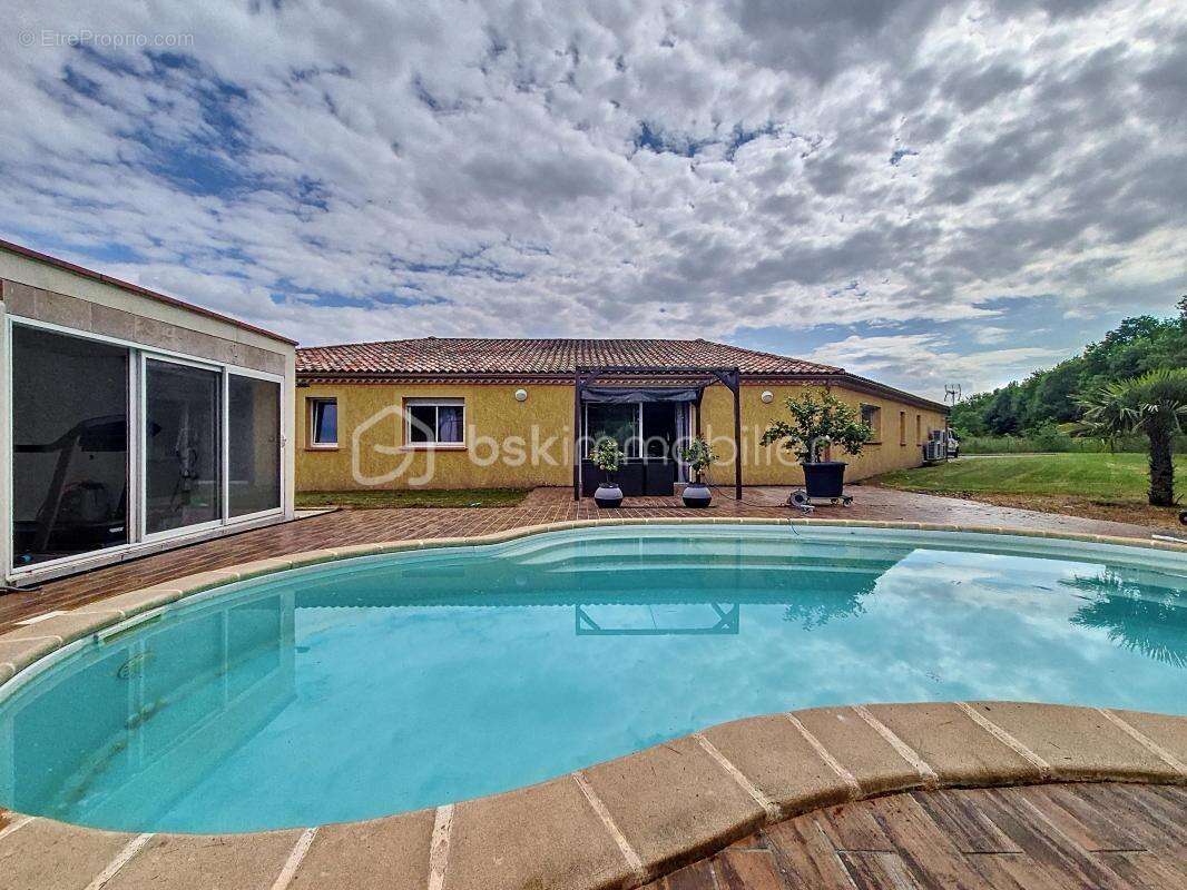 Villa contemporaine 216 m² avec piscine, suite parentale et espace professionnel – Bardigues - photo 14