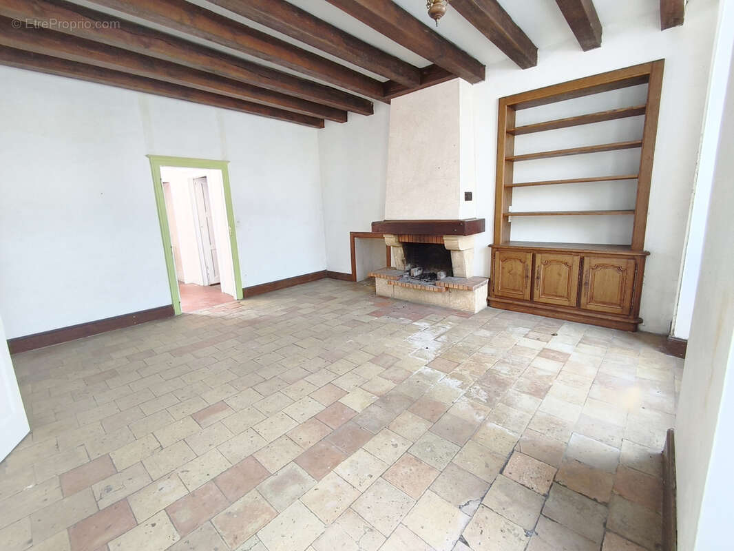 Appartement à SAINT-VINCENT-DU-LOROUER