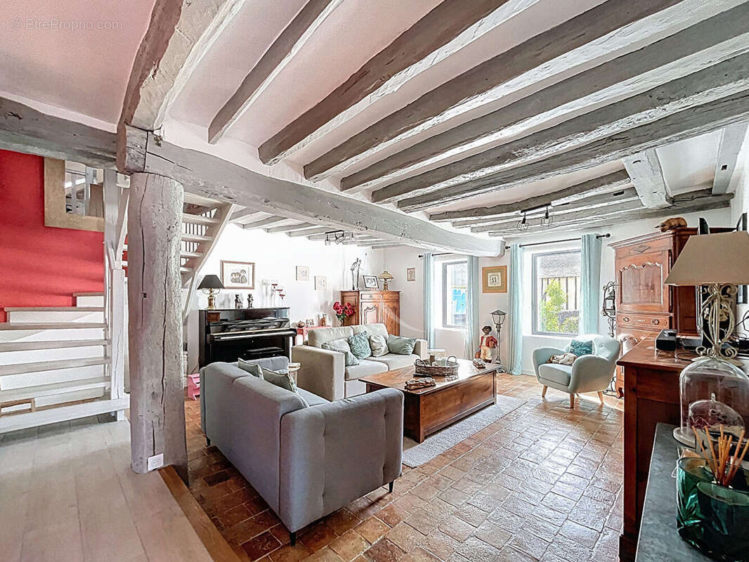 Maison à BEAUFORT-EN-VALLEE