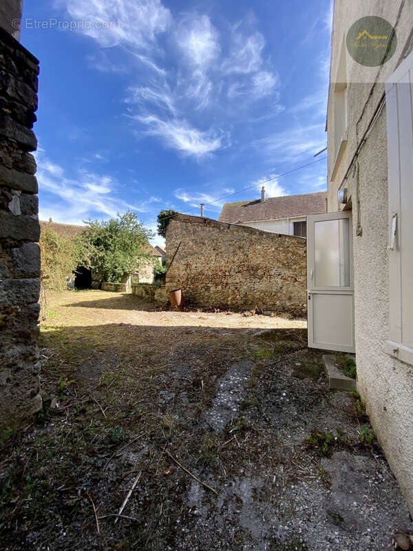 Maison à CHEROY