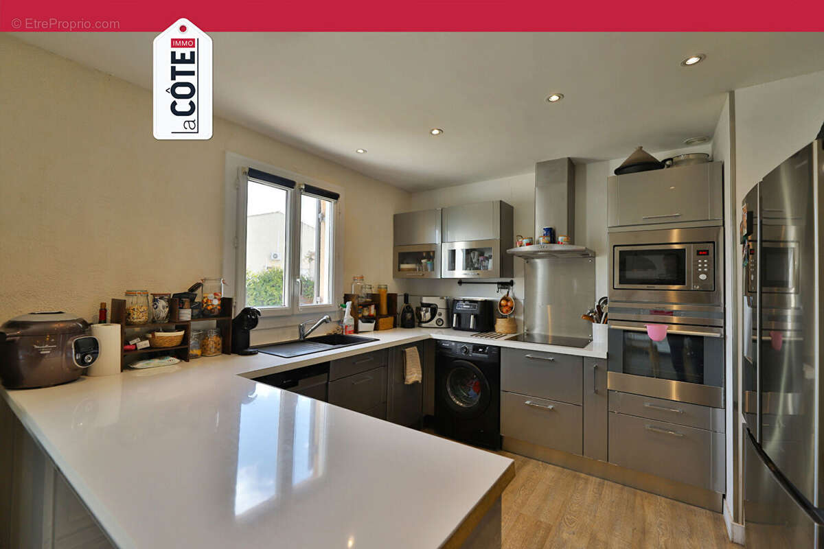 Maison à SAINT-VICTORET