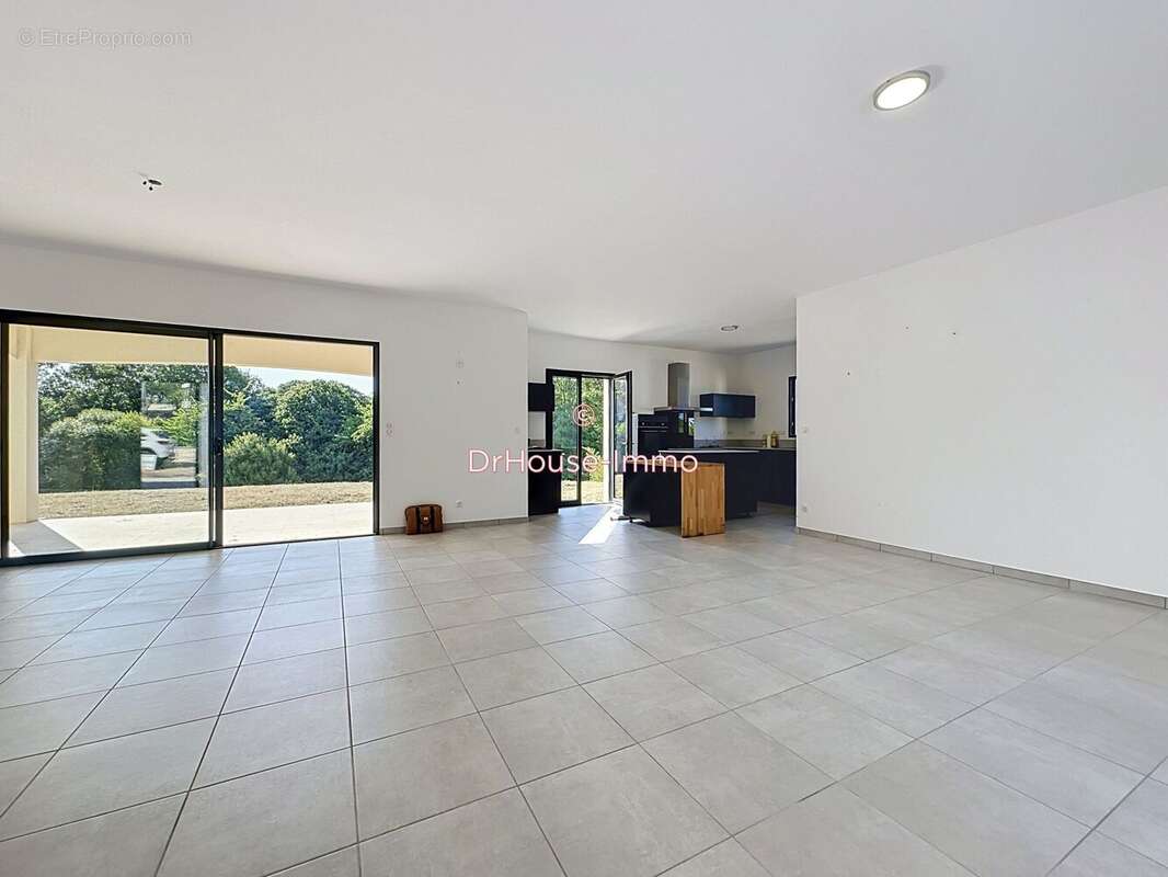 Maison 146 m² à Proissans  - photo 5