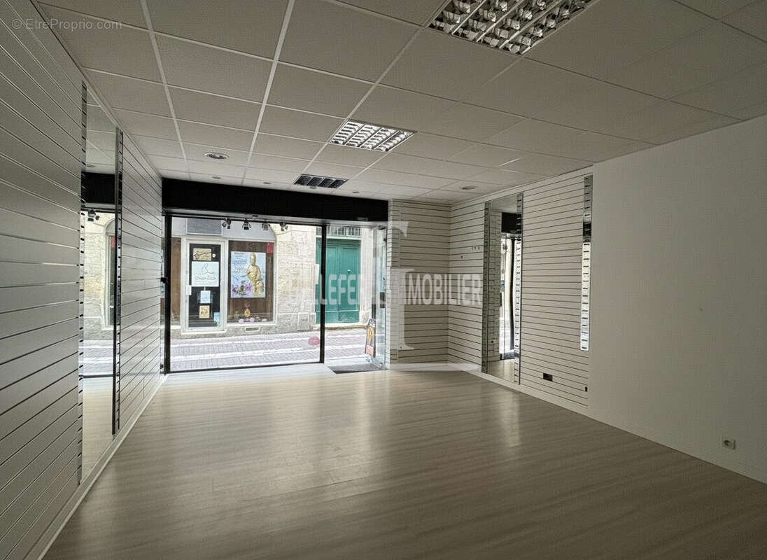 Commerce à PERIGUEUX