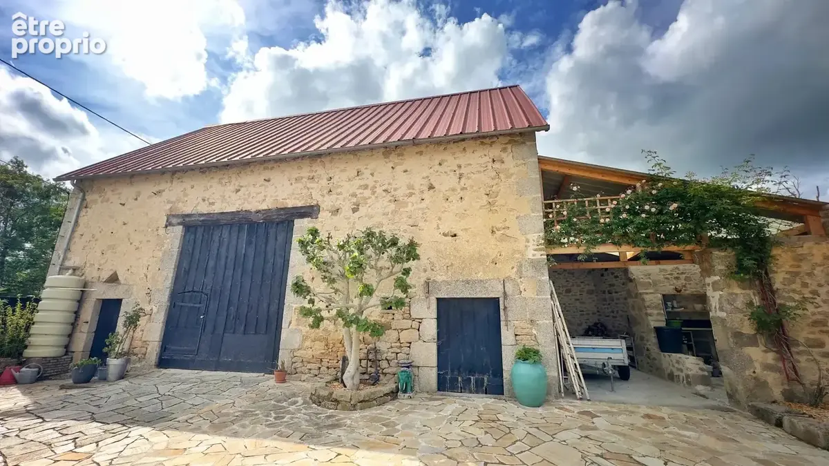 Spacieuse maison de village rénovée avec une grande grange et un généreux jardin intérieur - photo 18