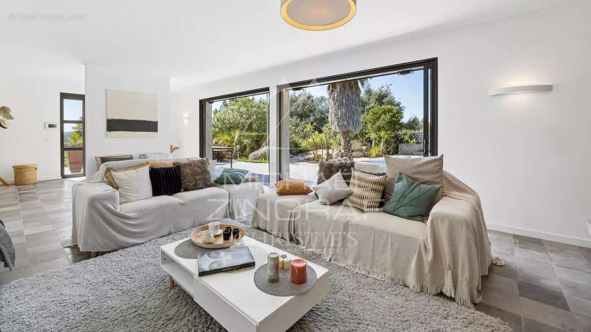 Maison à BIOT