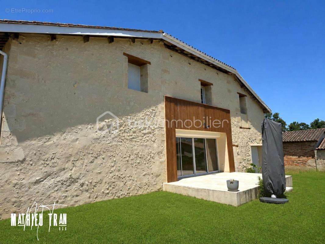 Maison à COUTRAS
