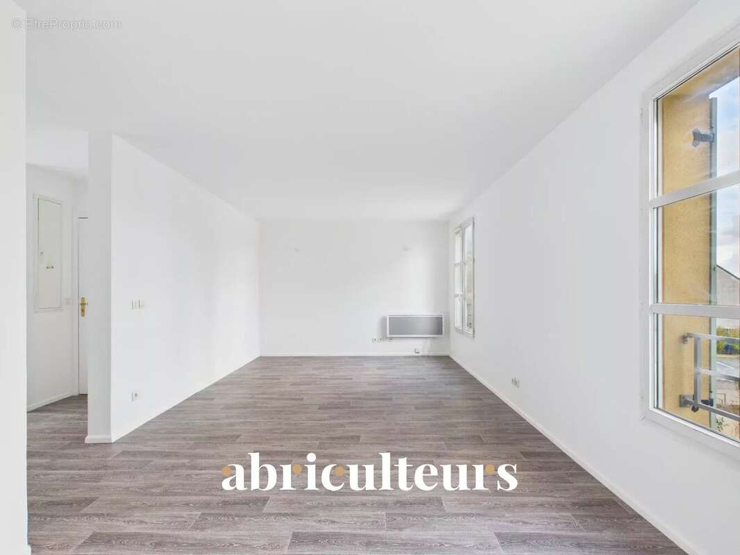 Appartement à SURVILLIERS