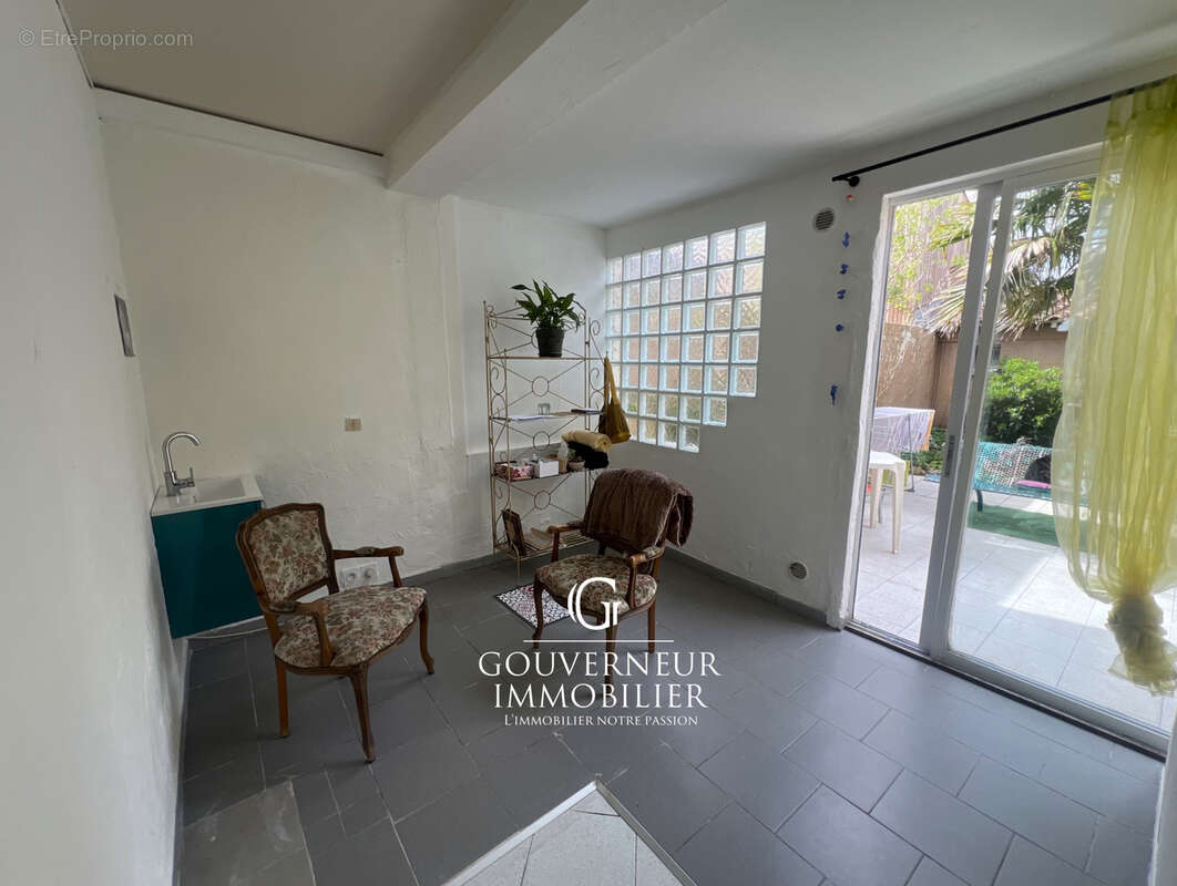 Commerce à CANDILLARGUES