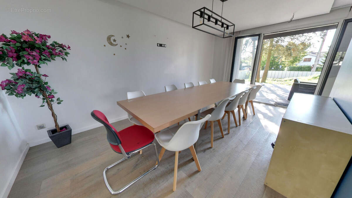 Maison à OZOIR-LA-FERRIERE