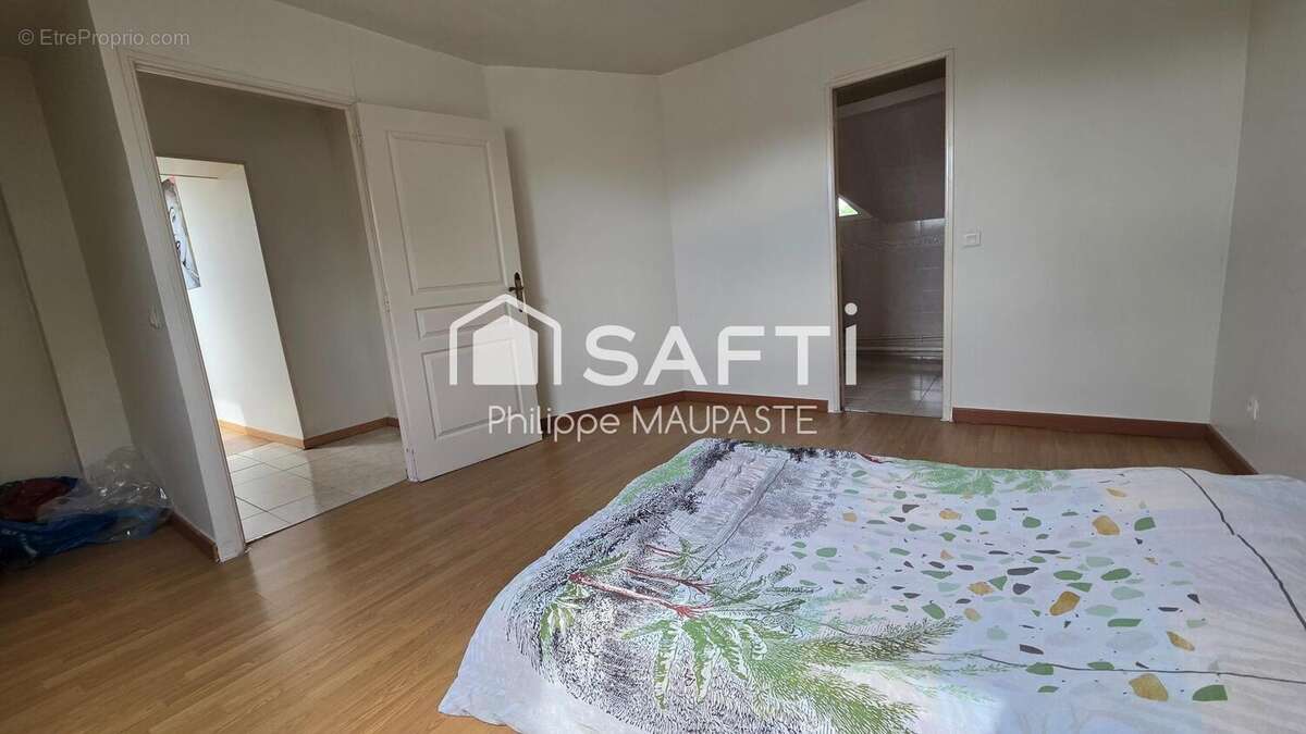 Maison 175 m² à Raveau  - photo 7