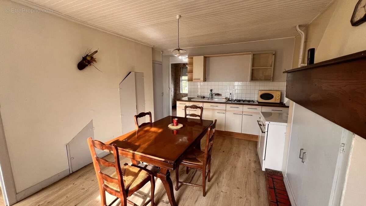 Maison 97 m² à Dournazac  - photo 3